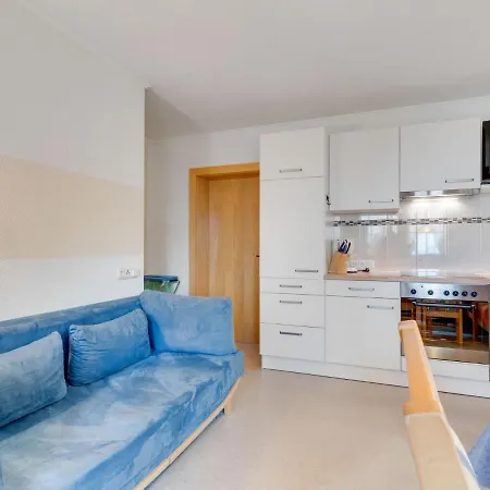 Apartment In Near Lift