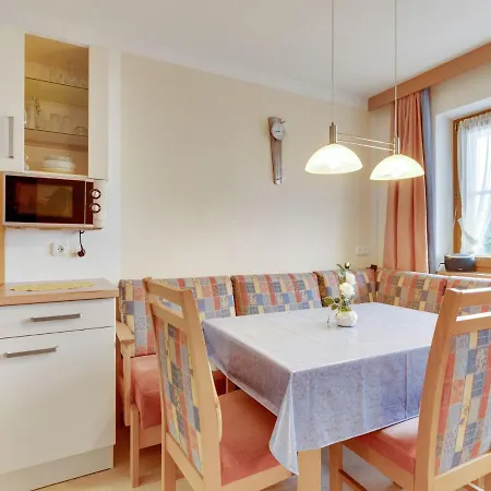 Apartment Quaint In Near Horbergbahn Hainzenberg